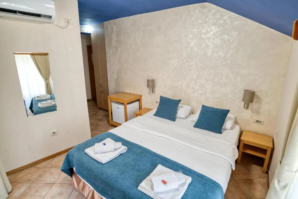 Double Room — Hotel Rendez Vous